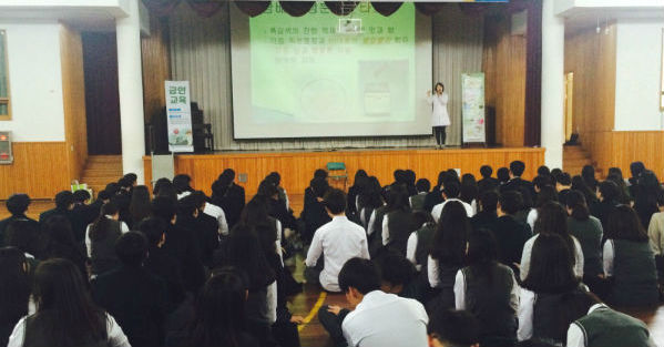 산청군보건의료원은 금연교육을 오는 6월까지 관내 초중고 학생들을 대상으로 실시한다
