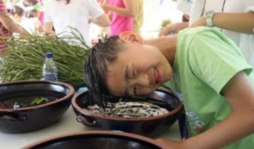 창포물에 머리감기