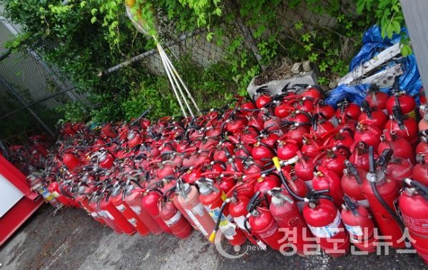 10년 이상 노후소화기 교체하세요.(사진/거창소방서)