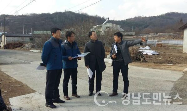합천 가야문화권 개발대상지 현장 점검에 나섰다.(사진/합천군)