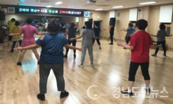 주민들의 건강증진과 비만개선을 위해 30세∼65세 남녀 직장인들을 대상으로 비만탈출 야간프로그램 대상자를 모집한다.(사진/거창군)