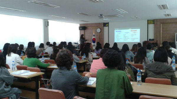 어린이집의 평가인증 지표가 절대평가방식의 통합지표로 바뀐데 대한 이해도를 높이기 위해 관련 교육이 31일 실시됐다