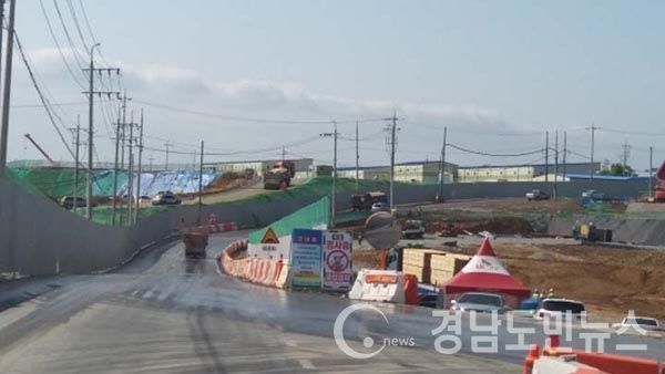 민자발전소 건설중인 공사 현장 사진