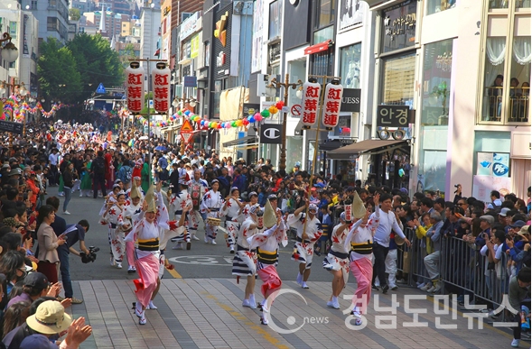 대상으로 선정된 진복자 씨의 '조선통신사 행렬'. (사진/부산시)