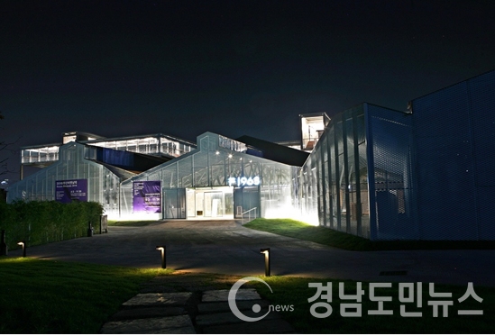 부산시는 문화체육관광부가 주최하는 '2018대한민국 공간문화대상'에서 'F1963 복합문화공간'이 최우수상(국무총리상)을 받게 됐다고 13일 밝혔다. (사진/부산시)