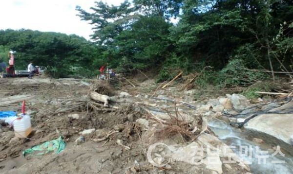 집중호우로 산사태가 발생했던 병곡면 연덕리 일원 모습(사진/함양군)