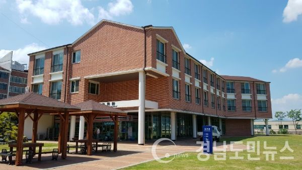 경남도립거창대학 기숙사 전경