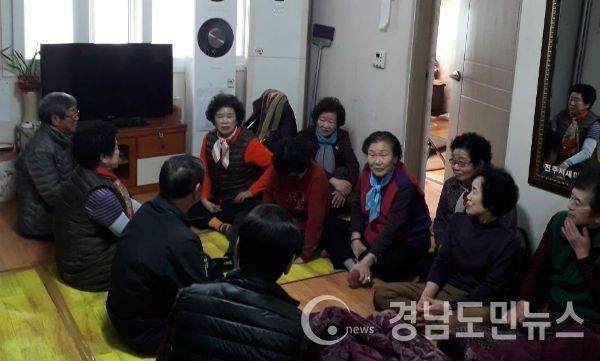 진주시 534개 전 경로당에 공기청정기 설치(공기청정기 설치후)(사진/진주시)