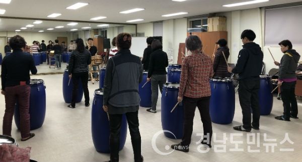 2019 문화학교가 지난 5일 개강했다.(사진/산청군)