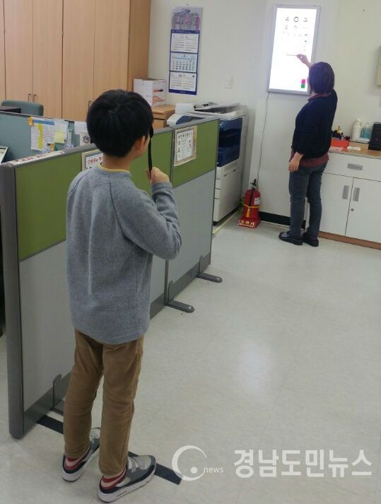 산청군 드림스타트에서 학령기 아동 건강검진(사진/산청군)