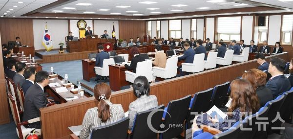 합천군의회 233회 임시회 폐회(사진/합천군의회)