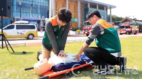 산청군이 응급환자 발생 시 최초 접촉 가능성이 높은 직업 종사자들을 대상으로 심폐소생술과 응급처치 교육을 실시한다.(사진/산청군)