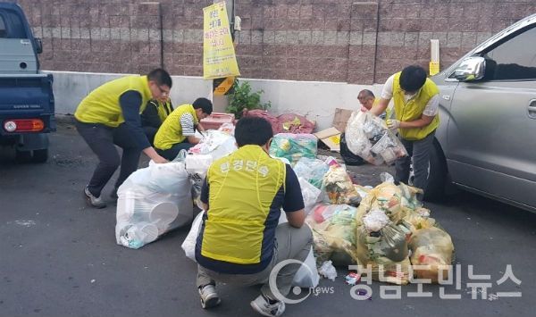 진주시 쓰레기불법투기 야간 합동단속 실시(사진/진주시)