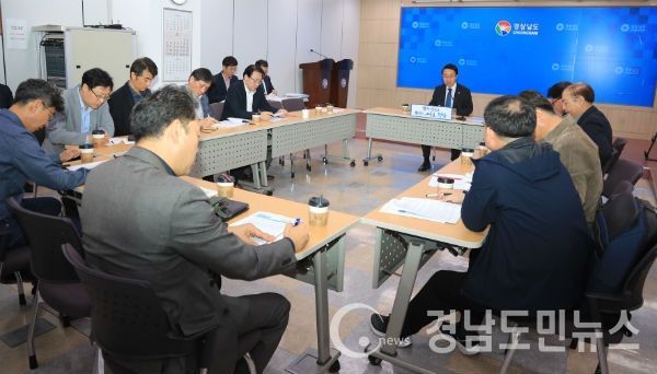 (경남도민뉴스) = 경상남도가 2020년도 예산안 9조 4,748억 원을 편성해 11월 4일 도의회에 제출했다. 올해보다 1조 2,181억 원(14.8%)이 증가한 역대 최대 규모다.