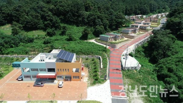 함양군 체류형 농업창업지원센터에서 2020년 제3기 교육생을 내년 1월 10일까지 모집한다.