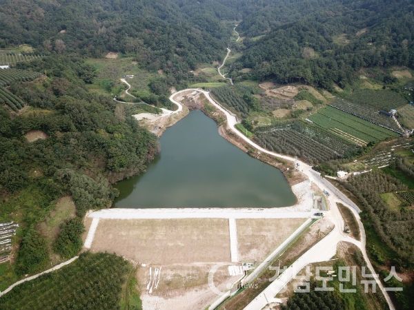 거창군은 농업을 기반으로 성장하고 있으며, 작년 111년만의 가뭄 등 이상기온으로 농작물 농업용수 공급에 대한 중장기적인 대비가 필요한 현실을 반영해 농업용수를 저장하고 공급하는 사업비를 4건, 130억 원 확보했다.