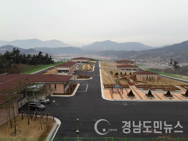 산청군은 노후화된 불량 수도시설물을 교체·정비하는 ‘지방상수도 현대화사업 관망정비공사’를 착공했다고 8일 밝혔다.