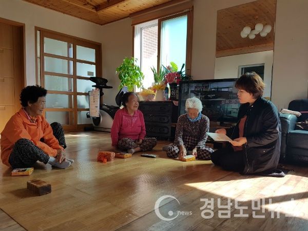 산청군이 올해 새로 의료급여제도를 적용 받는 저소득 주민을 대상으로 1대1 맞춤형 방문교육을 실시한다고 11일 밝혔다.