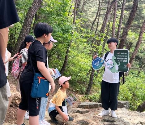 함안군, 공룡발자국 체험으로 자연유산 가치 확산에 앞장서