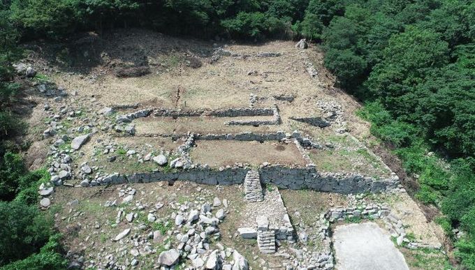 남해군, 삼별초 대몽항쟁 유적지 발굴 = 사진2. 남해 대장군지 유적 근경