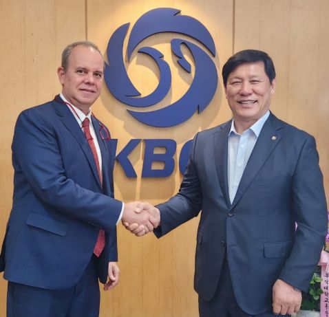 KBO 허구연 총재-마리오 알주가라이 로드리게스 주중 쿠바공사참사관 예방