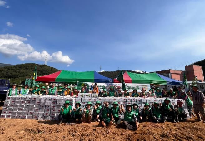 하동군새마을단체와 함께하는 ‘사랑의 고구마 수확’ 행사