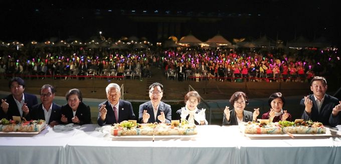 여전히 뜨거운“하동별맛축제” 내년에 또 만나요