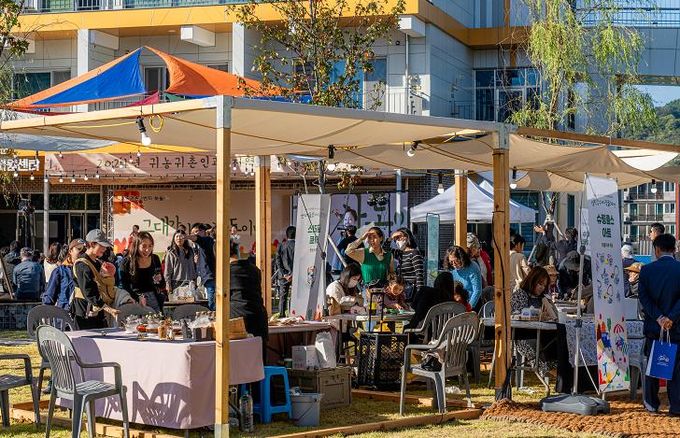 하동군, 귀향 시대를 열다