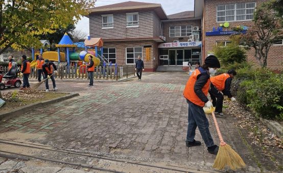 진주시 지수면 지역사회보장협의체, 상남복지회관 환경정비 활동 실시