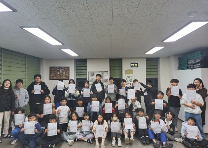 고성군청소년방과후아카데미, 서예대회에서 대상 수상 등 우수 성과