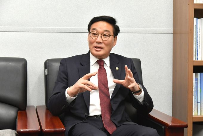 예결특위원장 강진철 의원