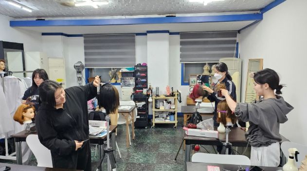학업 중단 예방을 위한 미용 프로그램 운영