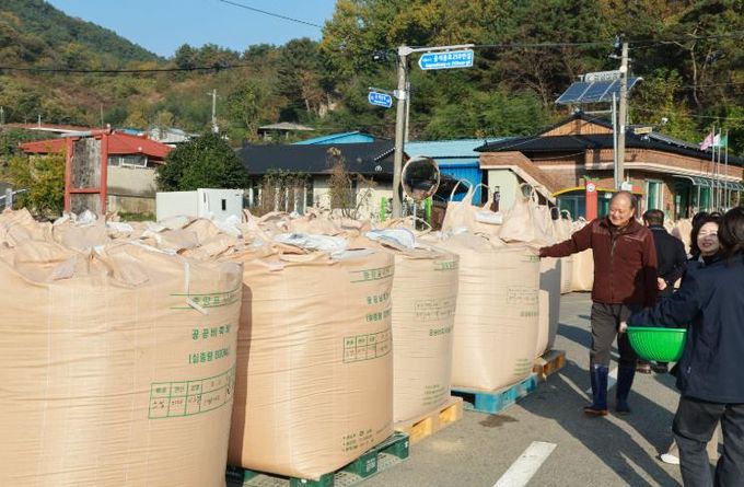 산청군, 기본형공익직불금 136억원 지급