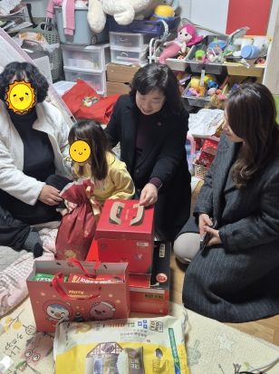 연말연시 소외 없도록…구미시, 위기가구에 따뜻한 나눔 실천