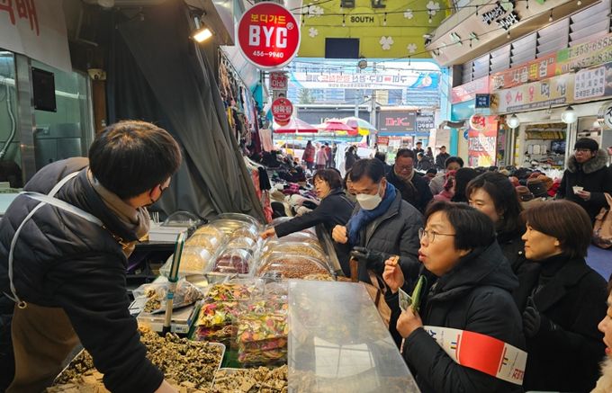 경북도, 민생안정․내수경제 회복을 위한 현장소통 전통시장 장보기 추진