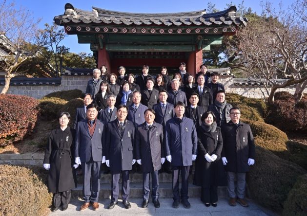 강릉시의회, 신년참배로 2025년 의정활동 시작