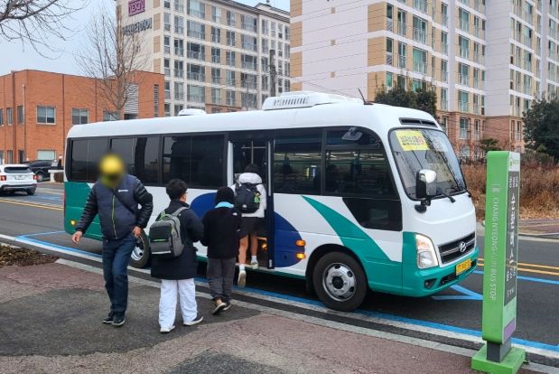 순환버스 탑승 전경