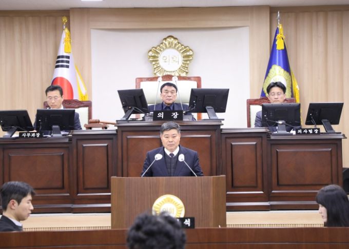 의령군 의회, 첫 인사청문회 실시 및 임시회 마무리