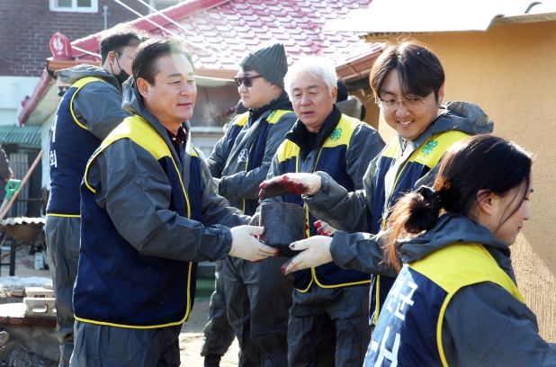 홍천군4H연합회, 사랑의 연탄나눔 봉사활동