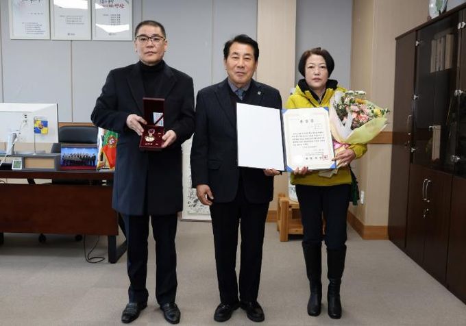 양산시, 6.25참전유공자 유족에 화랑무공훈장 전수