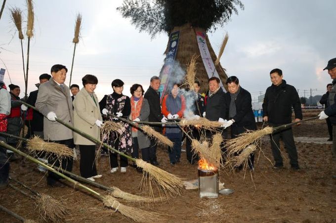 고성군, ‘2025 정월대보름 행사’ 성황리 개최