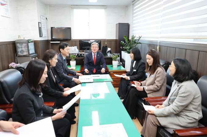 오태완 의령군수, 13개 읍면 민원실무자 소통 간담회 개최