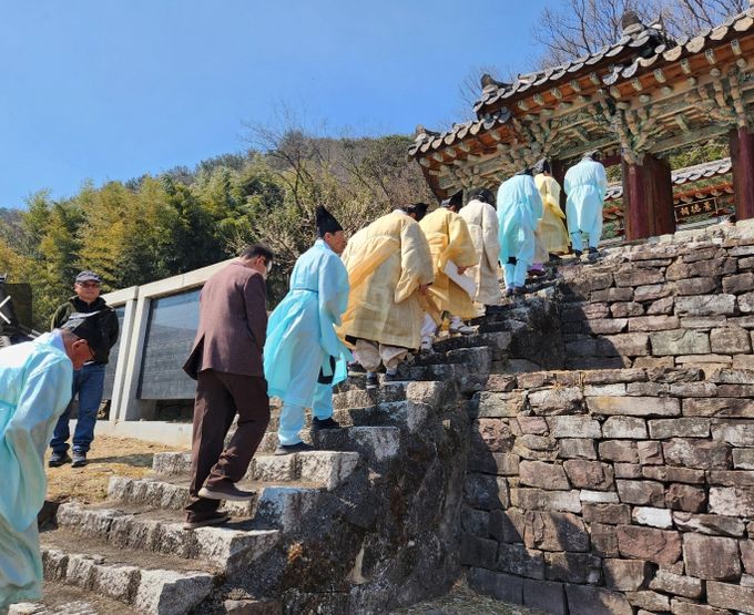 의령 덕곡서원 춘향제례 봉행