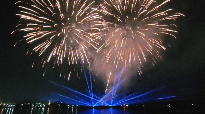 창원시 화려함의 절정, 진해군항제 해상 불꽃쇼 4월 2일 펼쳐져