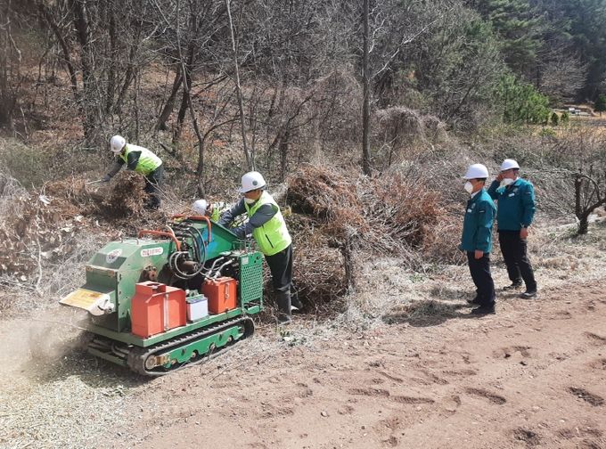 의령군 영농부산물 파쇄지원단 3개반 운영