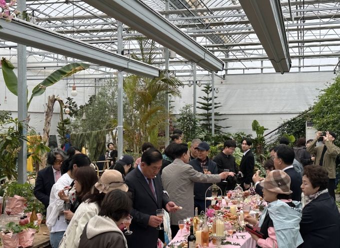 사천시 그리운순이 딸기 축제