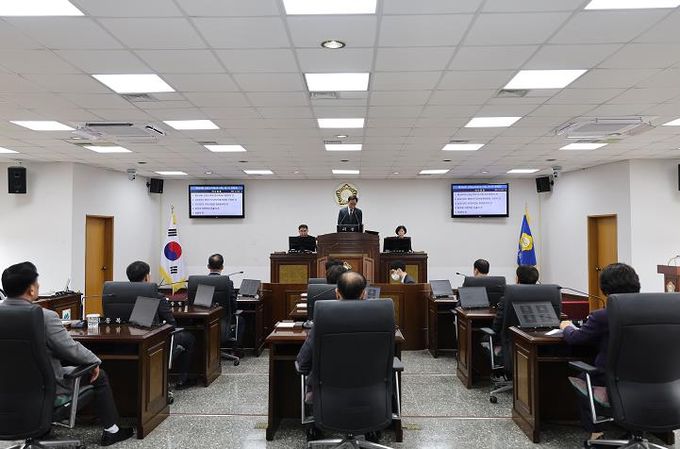 제304회 산청군의회 임시회 개회