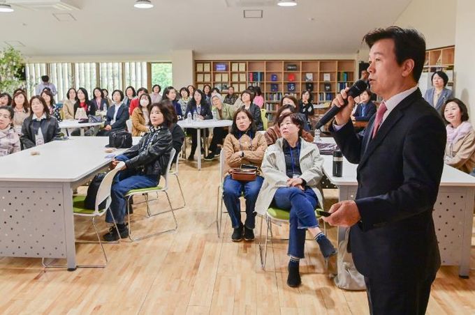 진주시 경남중등여교장 학교경영연구회, 기업가정신 수도 진주 방문