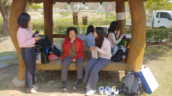 경상국립대학교(GNU) 인문대학 국어국문학과는 4월 16일 하루 동안 경상남도 창녕군 우포늪에서 학술조사를 실시했다.