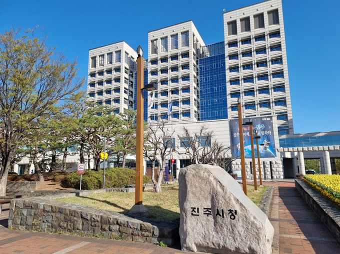 진주 무장애도시 초장동위원회, 사랑의 초인등 설치 지원